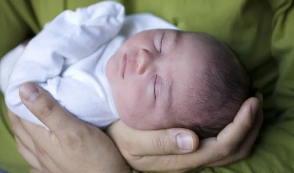 Buscan familia solidaria para un bebé recién nacido en el Alto Valle