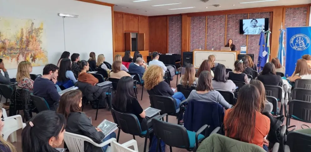 Profesionales de la abogacía se capacitaron para el abordaje con Perspectiva de Géneros 