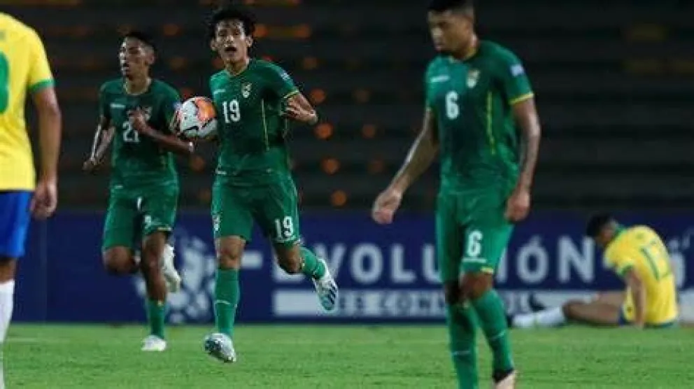 Escándalo en Bolivia: suspenden todos los torneos de fútbol por corrupción