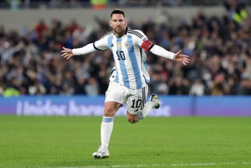 ¡Siempre Messi!:  el capitán marcó el camino de la victoria Argentina