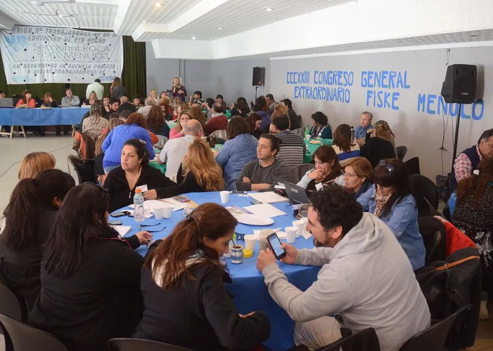Unter pone en pausa su Congreso y espera oferta salarial del Gobierno