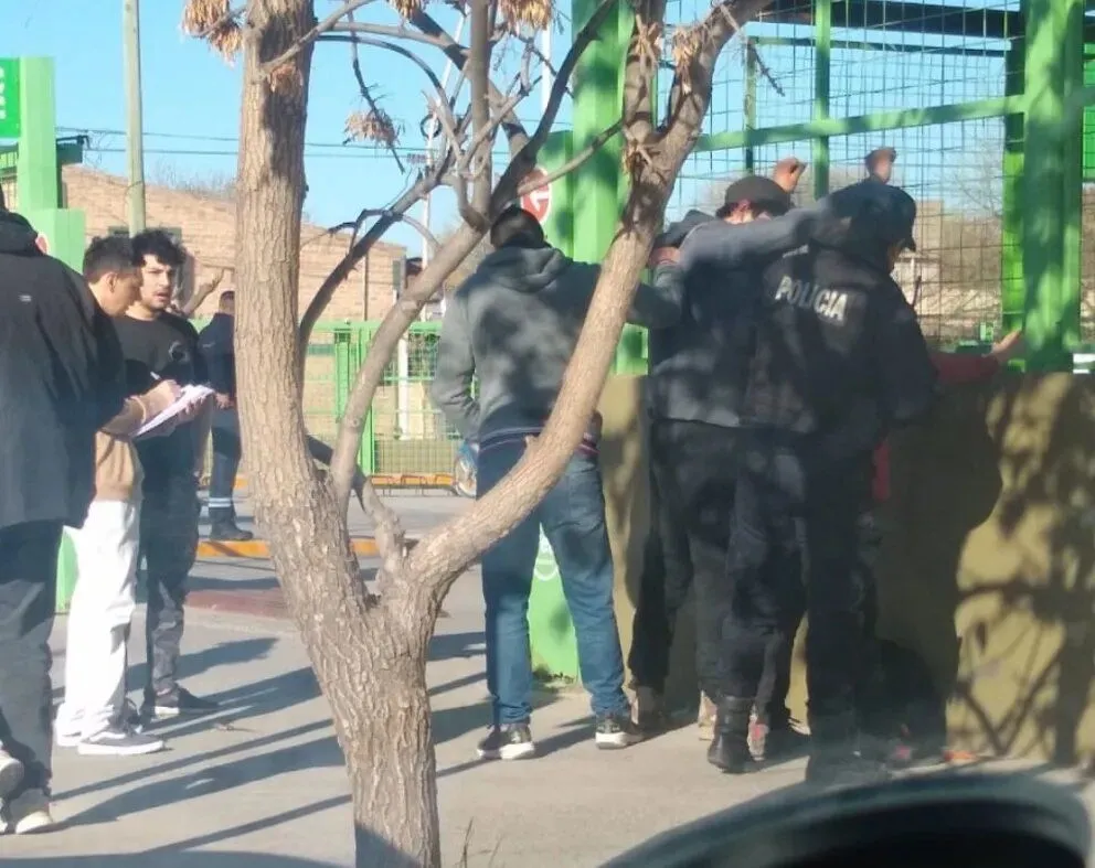 Los detuvieron tras robar una vivienda a punta de arma blanca