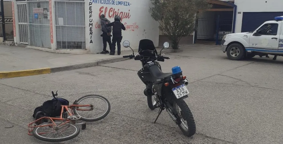 Dos detenidos por sustraer herramientas de un vehículo
