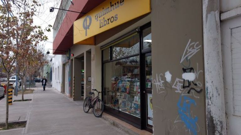 Hoy cumple 55 años Quimhue, la librería más antigua de la Patagonia