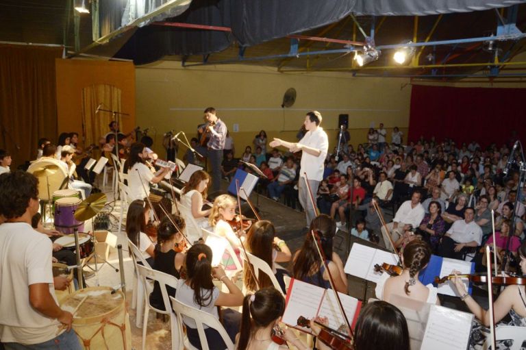 Hoy se presenta de la orquesta local en Roca: mirá dónde será el evento