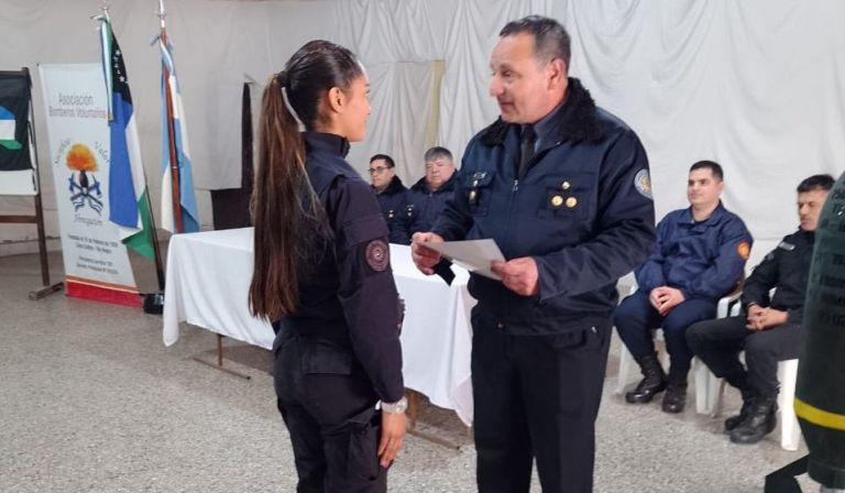 Una roquense es la primera mujer policía en aprobar el Curso Nacional de Explosivos