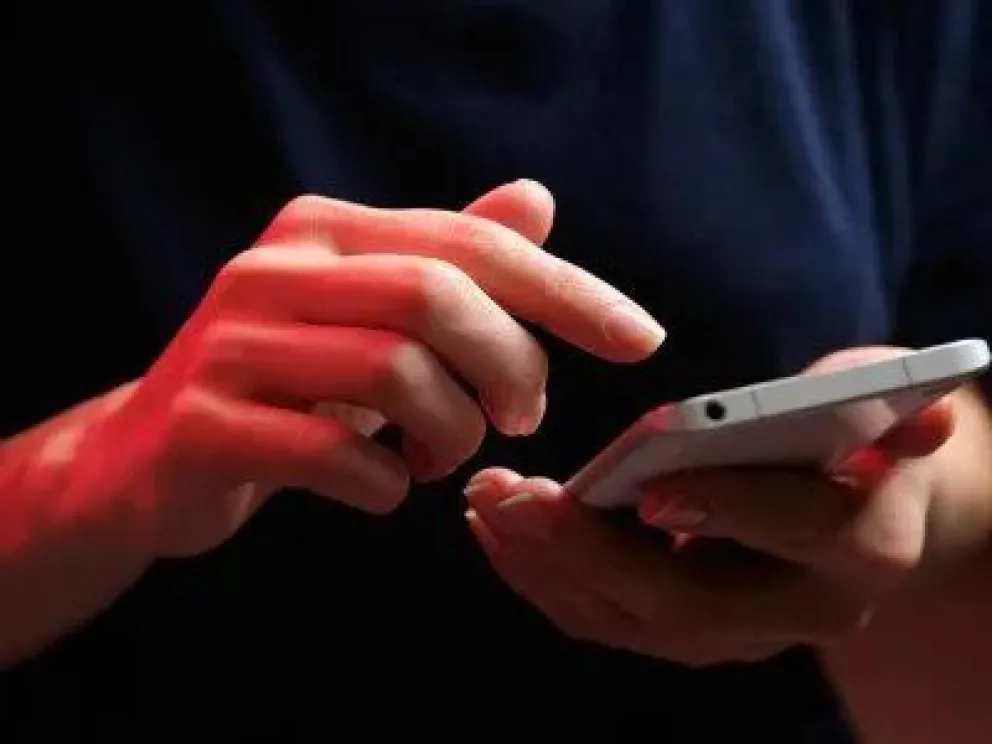 ¡No se salva nadie!: le hackearon el celular a la intendenta de Cervantes