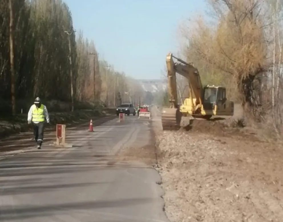 Avanza a buen ritmo la obra de remodelación y ampliación de acceso calle Castello