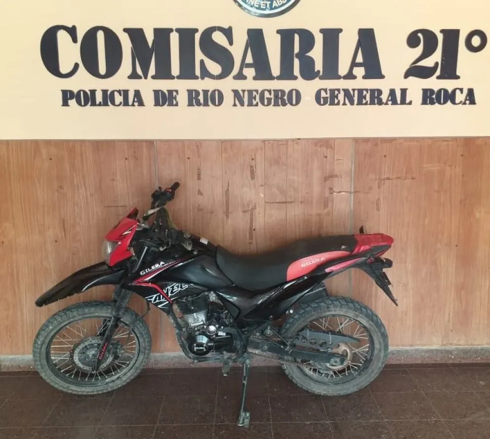 Tras una persecución policial, un menor fue demorado por circular en una moto robada 