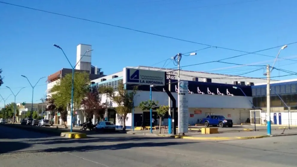Quiso llevarse sin pagar siete chocolates del supermercado y fue detenido