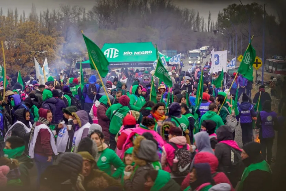 Por paro de ATE los hospitalarios van al ministerio y a las rutas