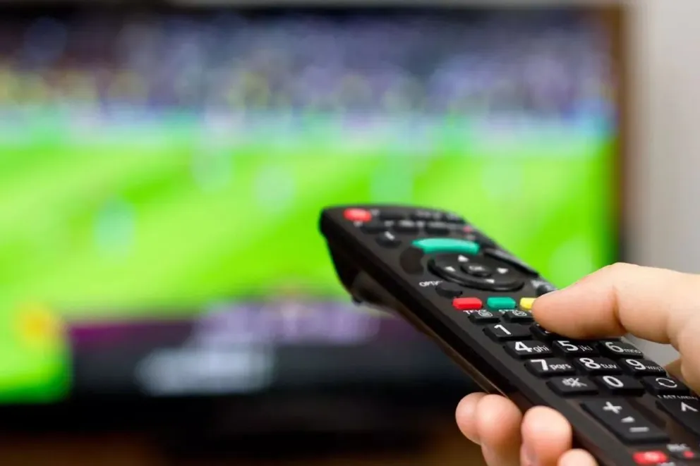 Martes deportivo: Fútbol, básquet y más en la agenda televisiva