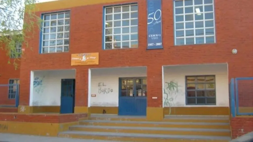 Alerta de bomba en dos escuelas de Roca genera preocupación 