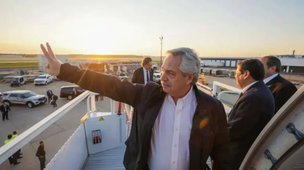 Alberto Fernández partió hacia China, donde intentará cerrar un nuevo acuerdo por el swap