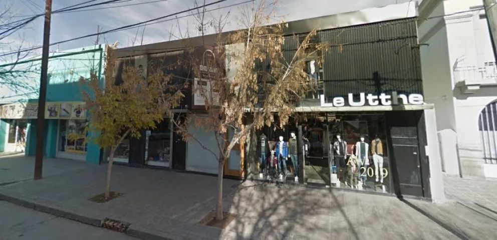 Intentó robar prendas en un local de ropa en pleno centro de la ciudad