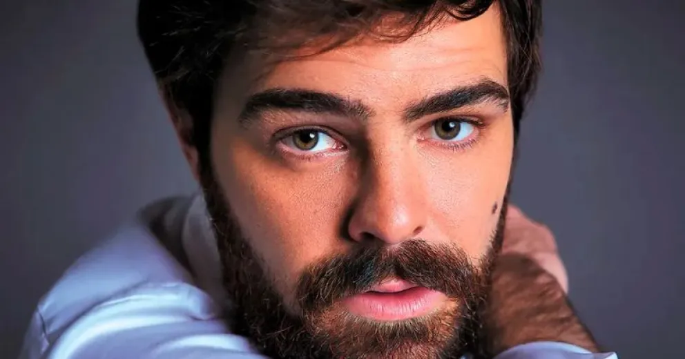 Peter Lanzani sorprende al confesar su nuevo amor