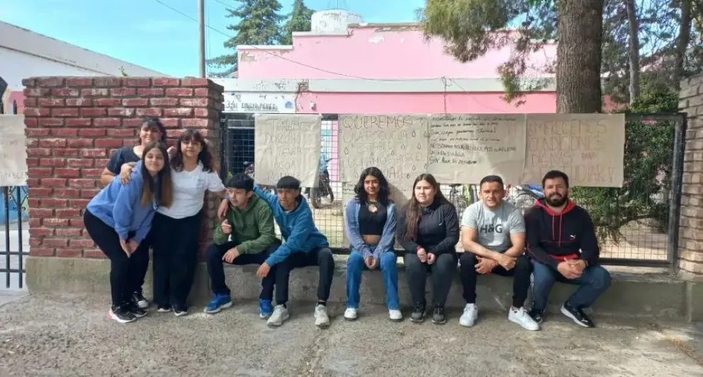 Más de 300 estudiantes en Huergo afectados por la falta de agua