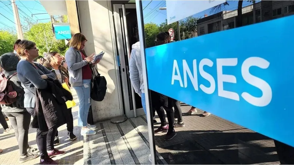 Calendario de pagos de ANSES: quiénes cobran el viernes 16