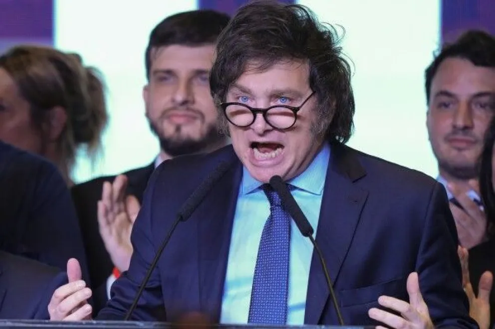 Tras insultar a todos antes de las elecciones, ahora Milei busca sumar a Bullrich y a la izquierda 