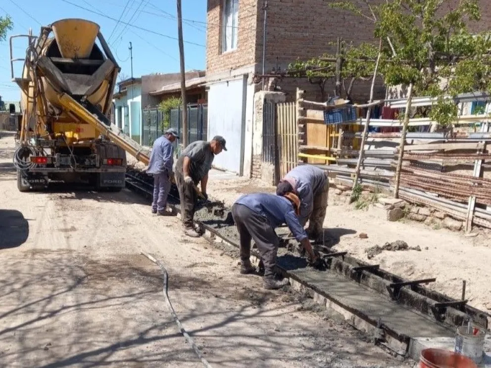 Ya se ejecutaron 15 cuadras de la obra de pavimento en Zona Norte