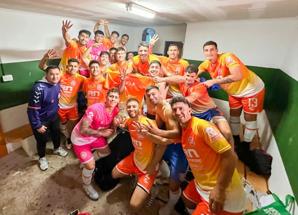 Deportivo Roca debutó con una goleada en el Torneo Regional Amateur