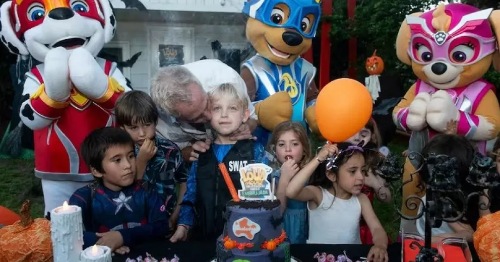 Marley le festejó un cumpleaños espectacular a Mirko con temática de Halloween