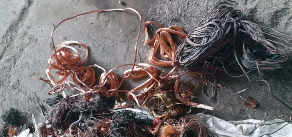 Tras cinco allanamientos, secuestran cables y otros elementos relacionados al robo en una empresa