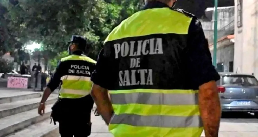 Amenazó con prender fuego su casa con toda su familia adentro y se enfrentó a la policía