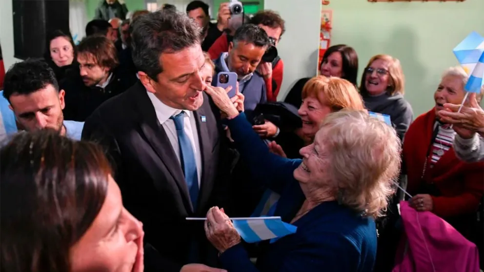 Massa anunció que buscará darle una "jubilación digna" a las "víctimas de las AFJP"