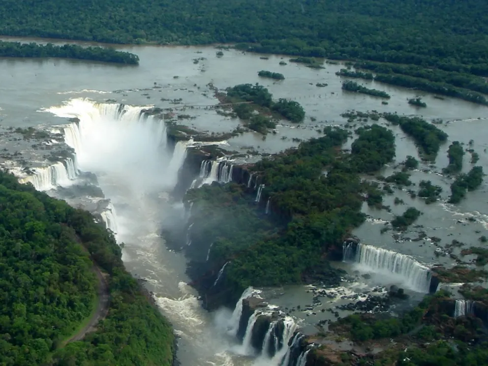 Cataratas del Iguazú del futuro: una visión asombrosa según la inteligencia artificial