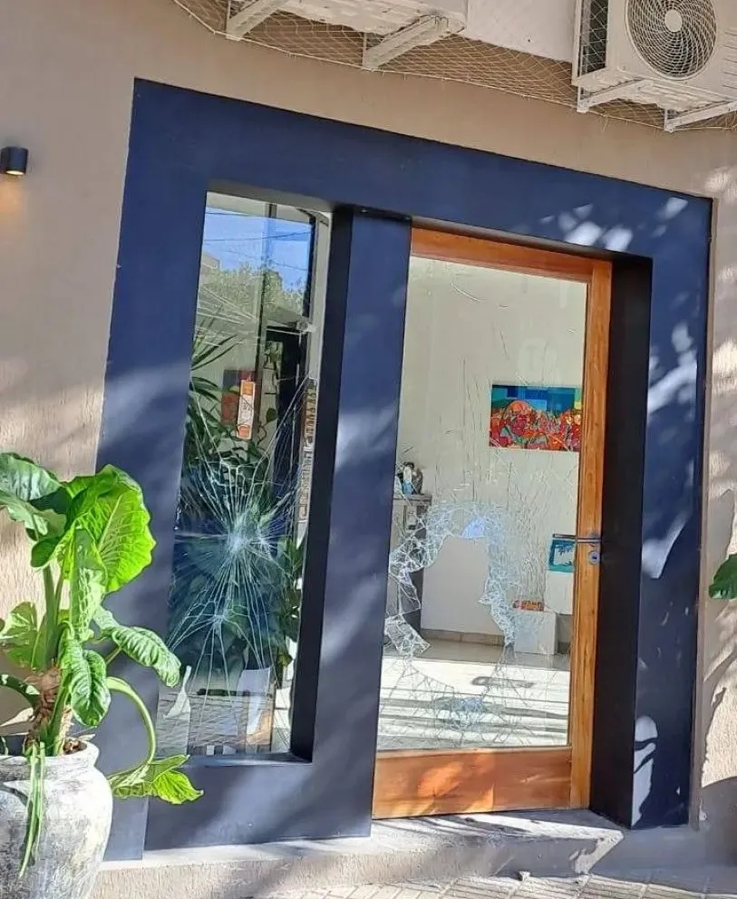 Otro robo a un comercio en pleno centro de una localidad del Alto Valle