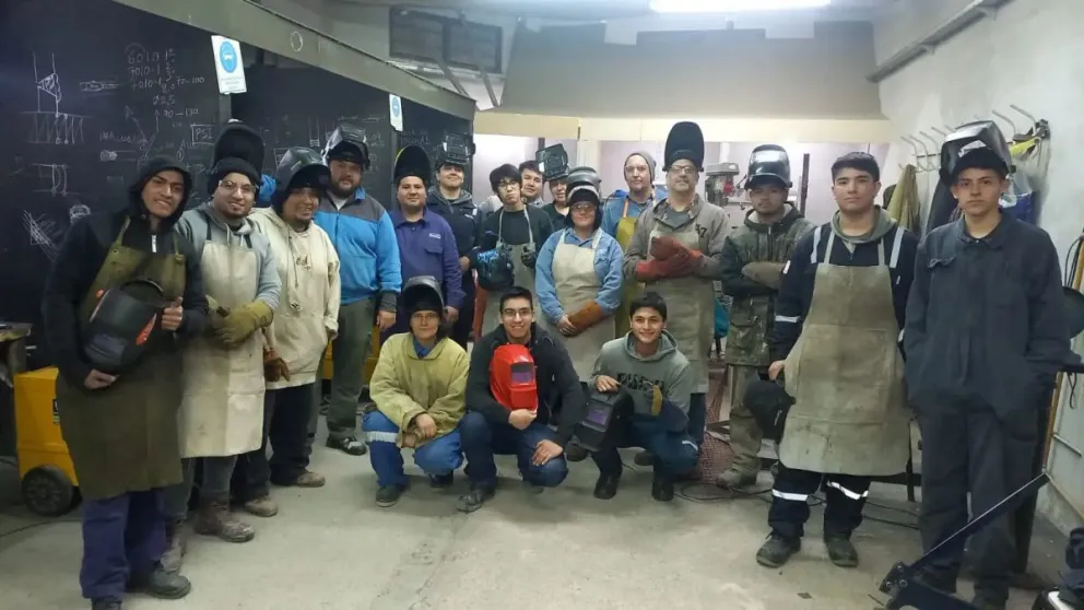 Les robaron las herramientas a los alumnos de un taller de soldadura en Roca