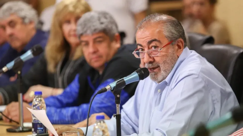 La CGT pide a Massa y Milei definir las reformas laborales que harían en su gobierno