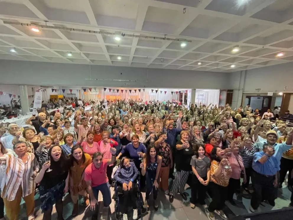 Celebración de afiliados al PAMI por “El día del jubilado” en Roca