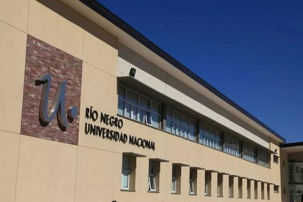 ¡Descubrí la Creatividad en Acción en la "Expo de Diseño" de la UNRN!