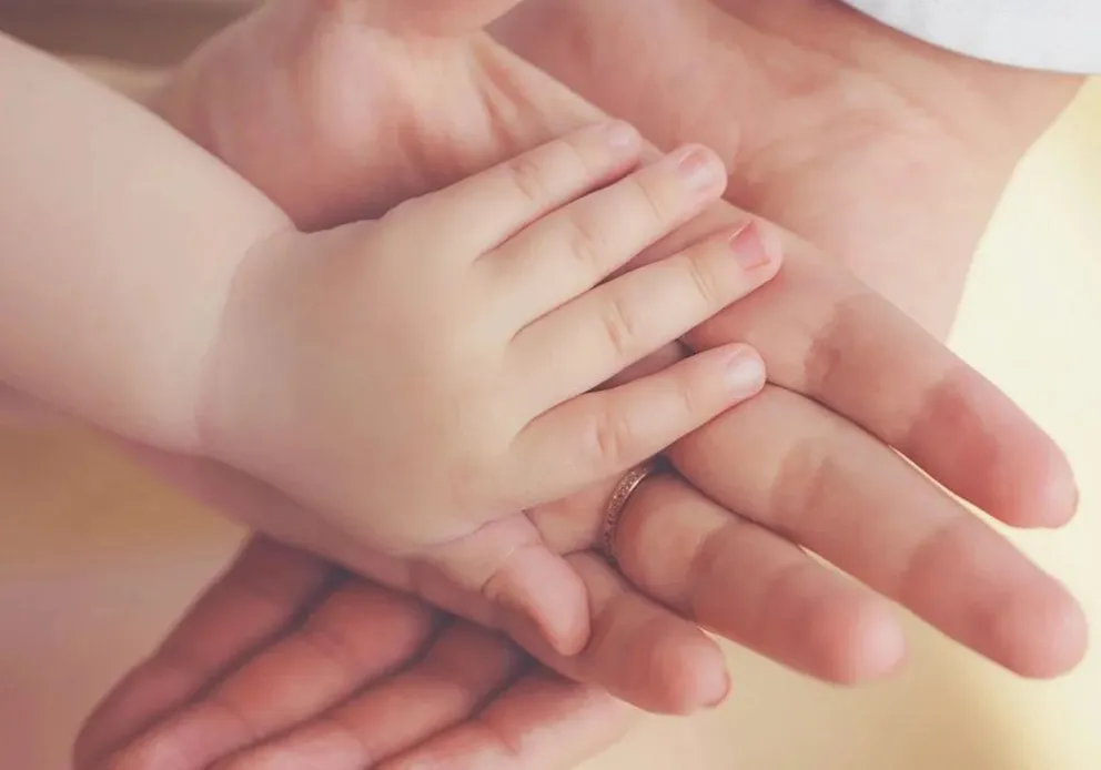 Convocatoria nacional a familias para adoptar a un niño de 2 años