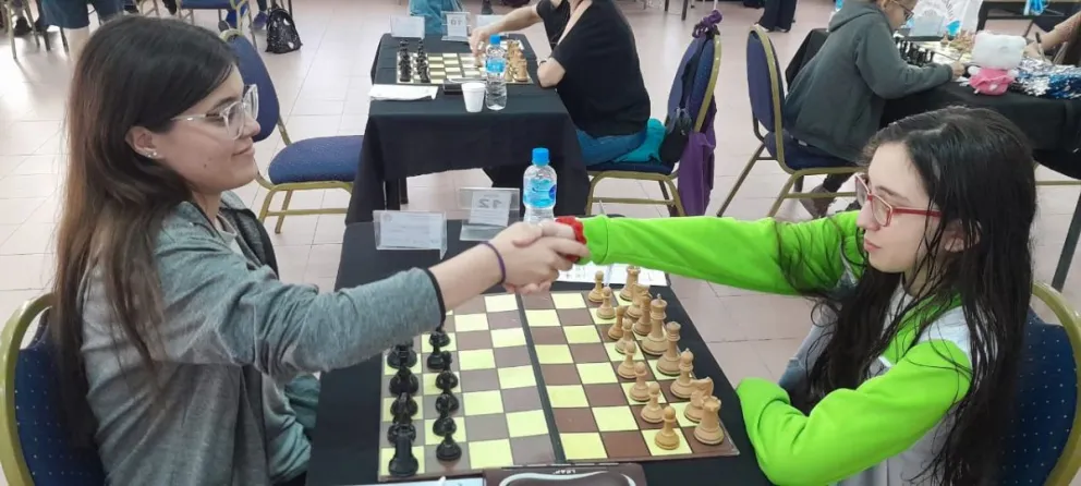 Lara Herrera se mide ante las mejores ajedrecistas del país 