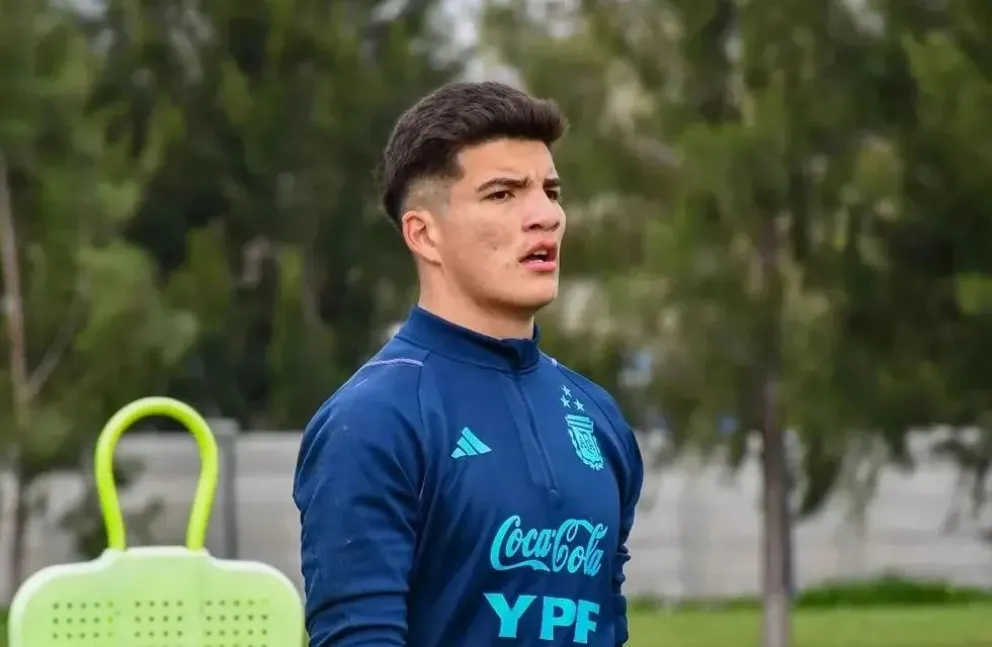 El arquero de la Sub-17 bloqueó comentarios en Instagram tras recibir insultos 