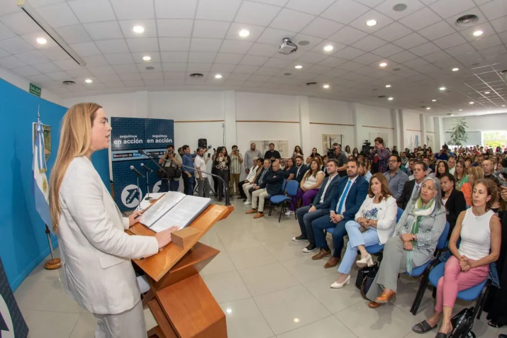 Asumieron los funcionarios, autoridades y concejales municipales 