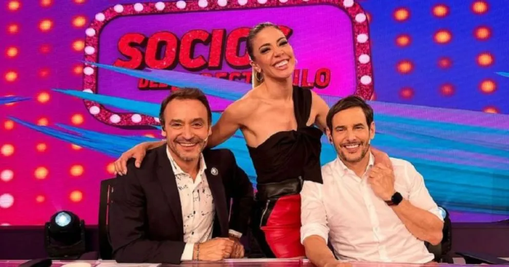 Inesperada salida de Virginia Gallardo genera sorpresa en Socios del Espectáculo