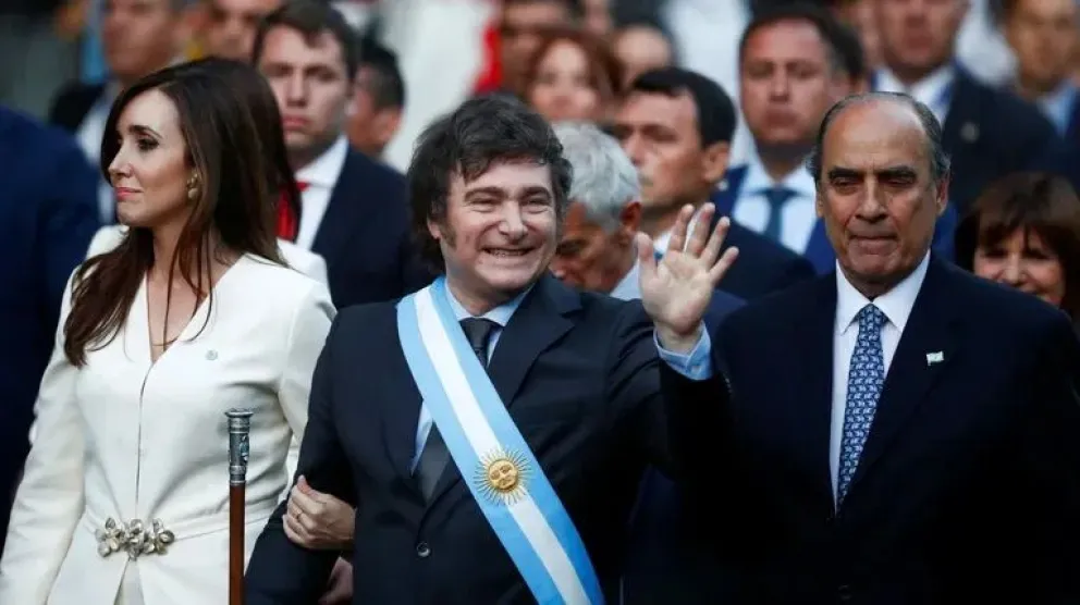 Sin periodistas ni transmisión oficial: juraron los ministros del Gobierno de Milei