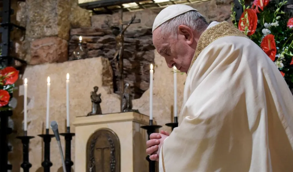 El papa Francisco pide regular la inteligencia artificial