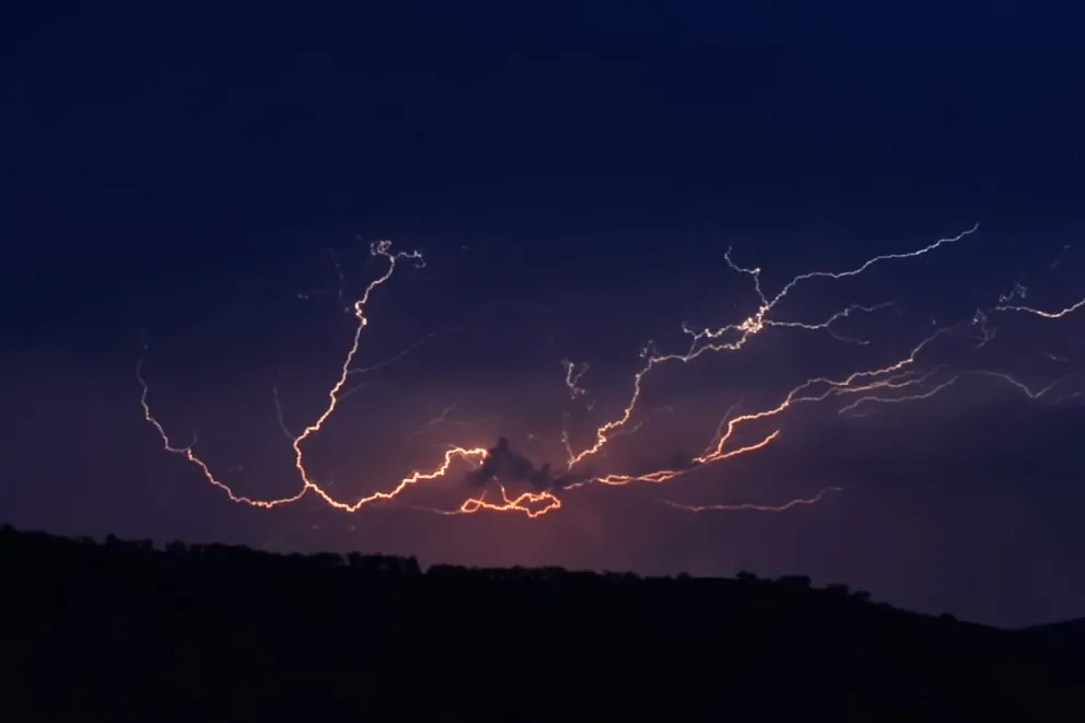 Clima: alerta amarillo para este domingo por fuertes tormentas en Roca