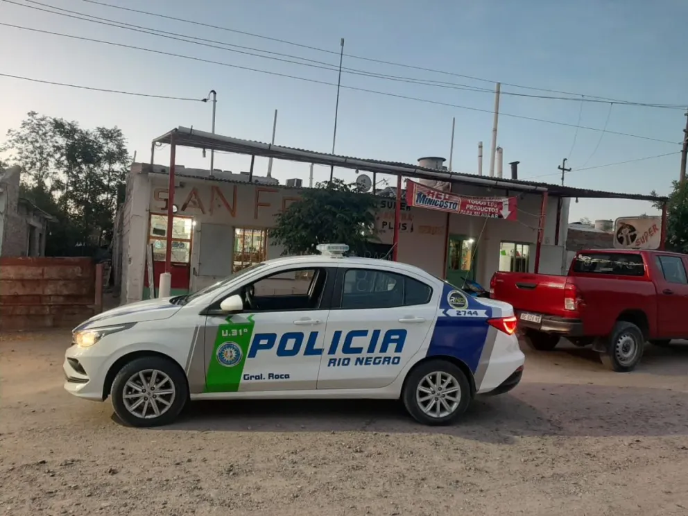 Detienen a un hombre que robó y amenazó con un arma en un comercio de Roca