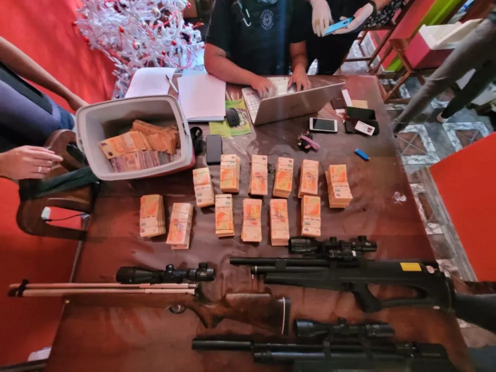 Golpe al narcotráfico en Roca: Cayeron dos bandas y hasta tenían animales exóticos