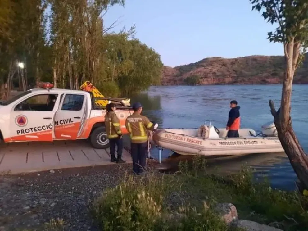 2 ahogados en la Isla Jordán: rescataron a un menor y continua la búsqueda de su acompañante