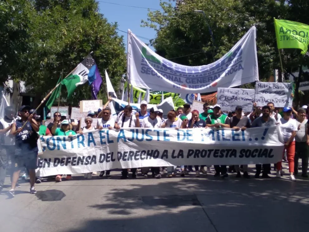 Las Organizaciones sociales se manifestaron en las calles de Roca