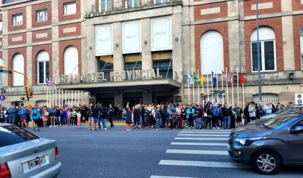 Javier Milei disfruta del show de Fátima Flórez en Mar del PlataVolanta: El presidente asiste a la obra de su pareja en medio de un gran operativo de seguridad