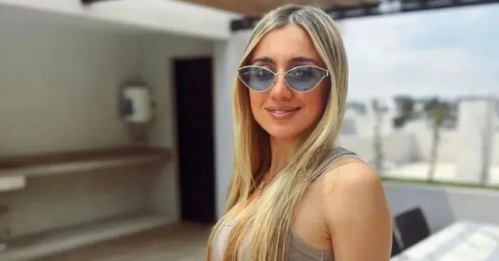 Morena Beltrán y su explosiva bikini amarilla seducen a las redes