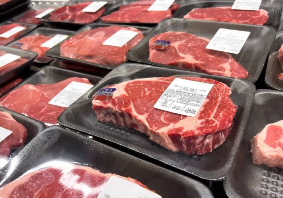 Intentó robarse 10 kilos de carne del supermercado y fue atrapado